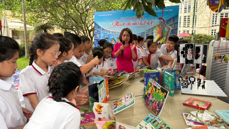 Theo dòng thời sự sáng 21/4/2026