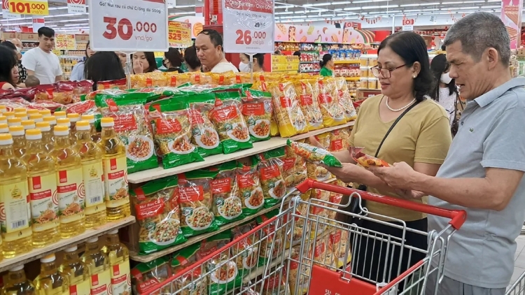  Bán lẻ tăng tốc nguồn hàng và khuyến mãi lớn xuyên suốt dịp lễ 30/4 - 1/5