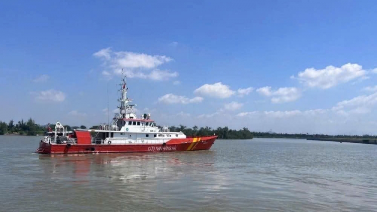 Cứu thành công 11 ngư dân gặp nạn trên vùng biển Hải Phòng 