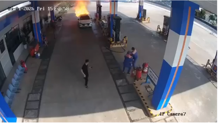 Xác định nguyên nhân ban đầu vụ cháy xe ô tô tại cây xăng  khiến 2 người tử vong