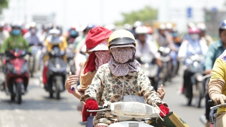 Thời tiết ngày 22/5: Bắc Bộ mưa dông về đêm, ban ngày nắng nóng 36 độ