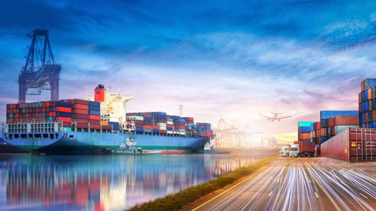 Nhập siêu 4 tháng đầu năm 2026: Có đáng lo ngại?