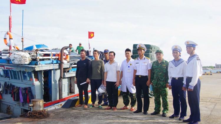 Trung tâm y tế Trường Sa điều trị thành công ngư dân bị viêm loét dạ dày