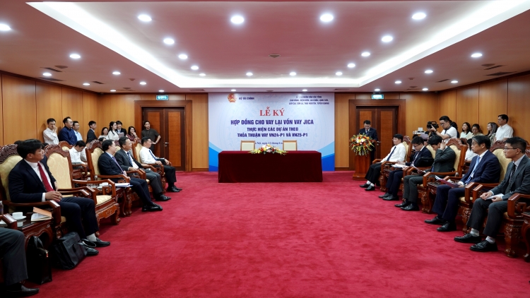 Bộ Tài chính ký kết 11 Hợp đồng cho vay lại vốn ODA Nhật Bản với 8 tỉnh miền núi phía Bắc