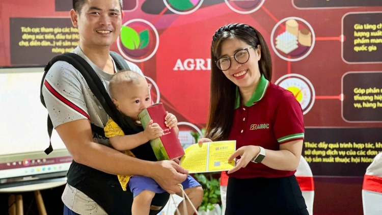 Hàng chục nghìn khách hàng được tiếp sức sau rủi ro từ ABIC