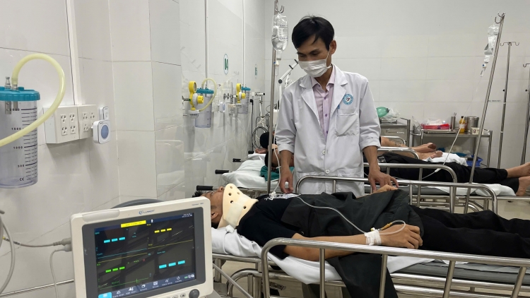 Tai nạn trên cao tốc Phan Thiết – Dầu Giây khiến 19 hành khách nhập viện