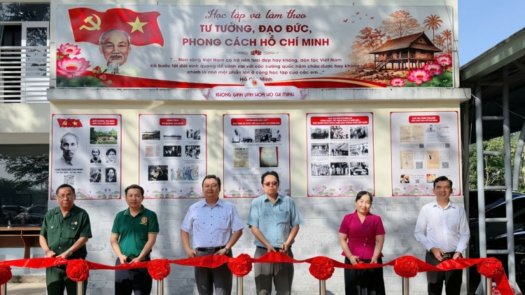 Phường Long Nguyên: Khánh thành Không gian văn hóa Hồ Chí Minh và ra mắt mô hình“Mặt trận số"