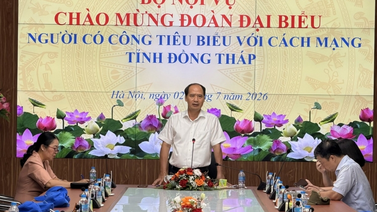 Thứ trưởng Bộ Nội vụ Nguyễn Văn Hồi tiếp Đoàn đại biểu người có công tỉnh Đồng Tháp