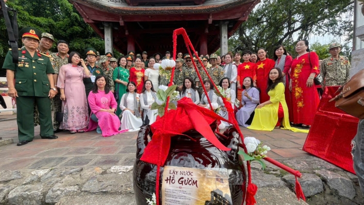 Lễ lấy nước Hồ Gươm tri ân các anh hùng liệt sĩ  trên sông Thạch Hãn, Quảng Trị