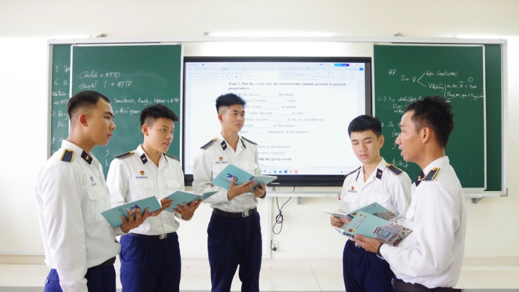 Binh nhất Nguyễn Lê Thành Triết: Vượt gian khó thực hiện ước mơ người lính biển