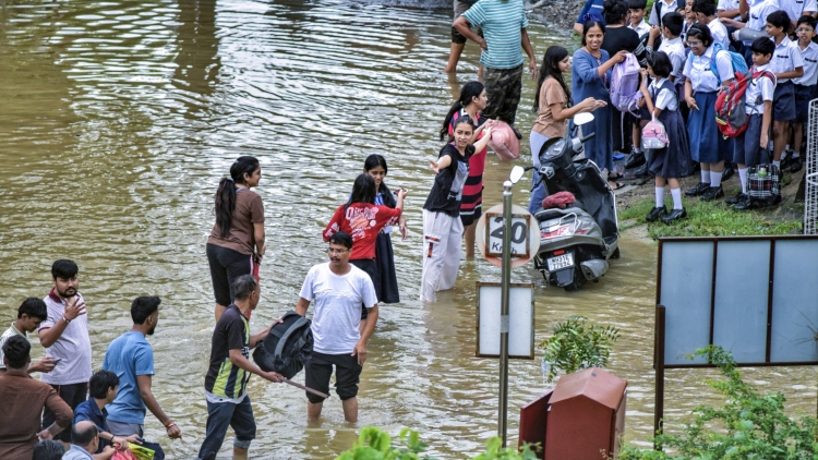 Hơn 100.000 trường học ở Ấn Độ chỉ có một giáo viên