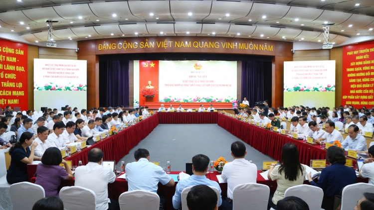 Bộ Nội vụ: Không sắp xếp đồng loạt 705 xã, phường chưa đạt chuẩn