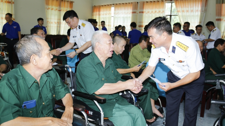 Tuổi trẻ Binh đoàn 20 tri ân người có công, tiếp nối truyền thống "Uống nước nhớ nguồn"