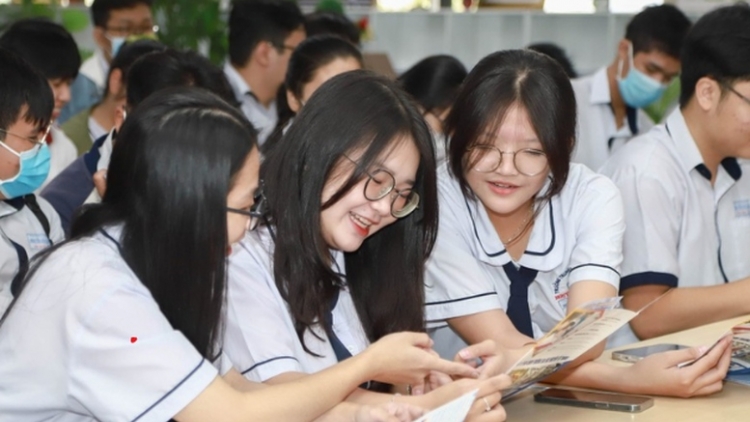 Thời sự 12h 2/7/2026: Thí sinh đăng ký nguyện vọng xét tuyển ĐH, CĐ từ 2/7 đến đến 17 giờ 14/7