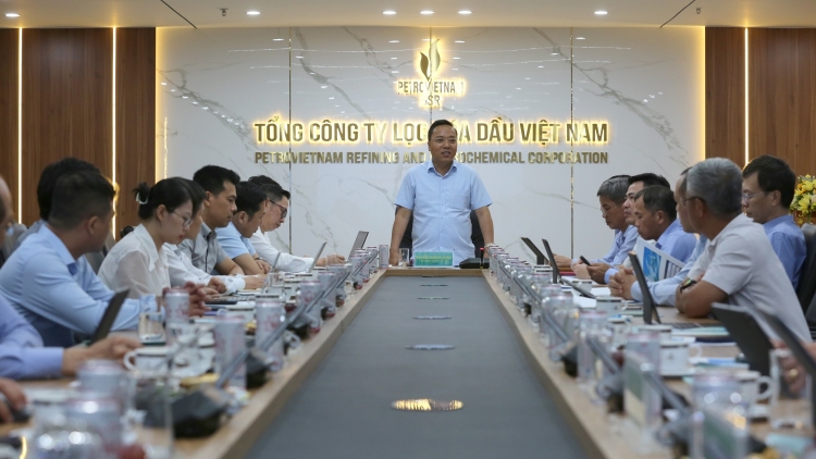 Nhà máy lọc dầu Dung Quất vận hành ở mức 124% công suất thiết kế trong 6 tháng đầu năm 2026.