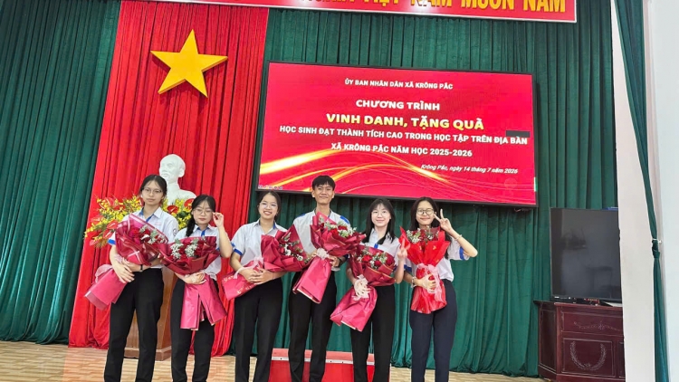 “Thành quả” học tập là món quà “quí giá nhất” để đền đáp công ơn cha mẹ