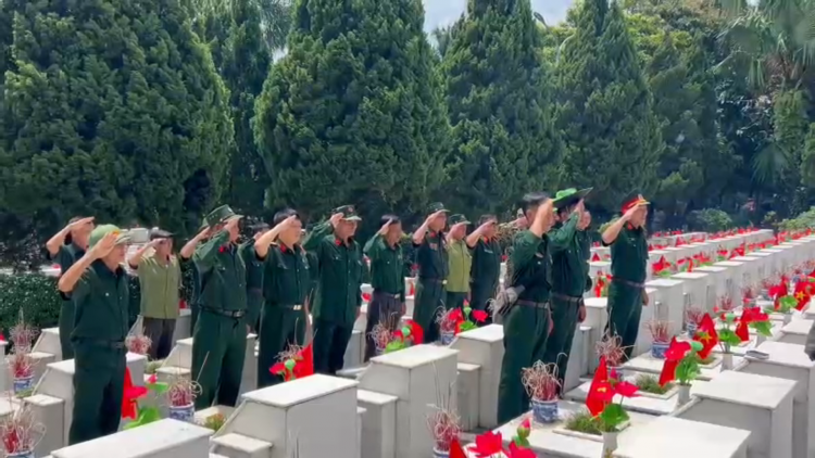 Lời hẹn tháng Bảy