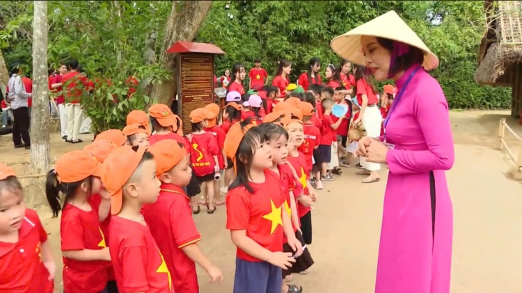 Làng Sen – Kim Liên: Không gian văn hóa đặc sắc của quê hương Chủ tịch Hồ Chí Minh