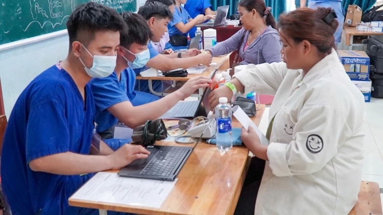 Đà Nẵng hỗ trợ 100% bảo hiểm y tế đối với đồng bào dân tộc thiểu số
