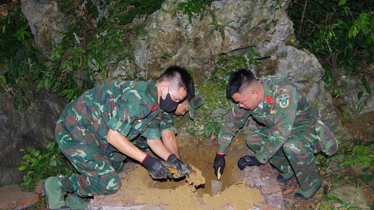 Cao Bằng: Cất bốc, truy điệu và an táng hài cốt liệt sĩ tại xã Phục Hòa