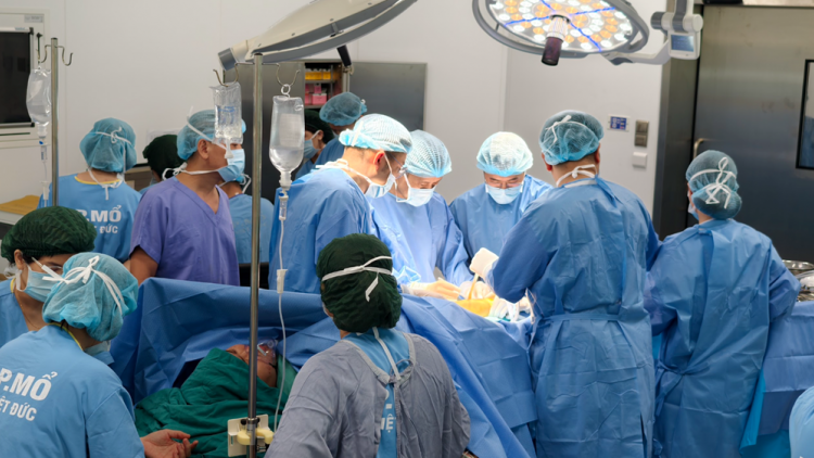 Bệnh nhân hồi phục sau ca phẫu thuật đầu tiên tại Bệnh viện Hữu nghị Việt Đức cơ sở Ninh Bình