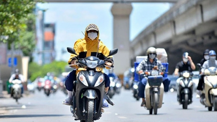 Dự báo thời tiết ngày 26/7: Hà Nội nắng 35 độ, Bắc Bộ có mưa dông cục bộ vào chiều tối