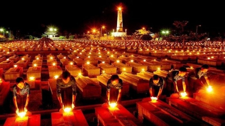 Gọi tên những vì sao đất nước  