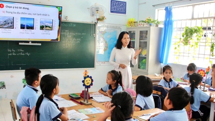 Sắp xếp trường học: Giải bài toán cán bộ quản lý dôi dư để không lãng phí nguồn lực