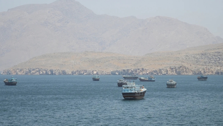 Iran cảnh báo tấn công ở eo biển Hormuz nếu đàm phán với Mỹ thất bại
