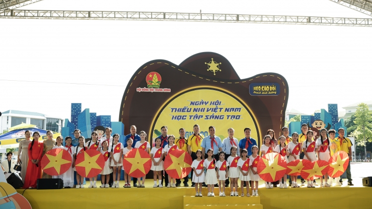 Gần 2.000 thiếu nhi tham gia ngày hội  “Thiếu nhi Việt Nam - Học tập sáng tạo”