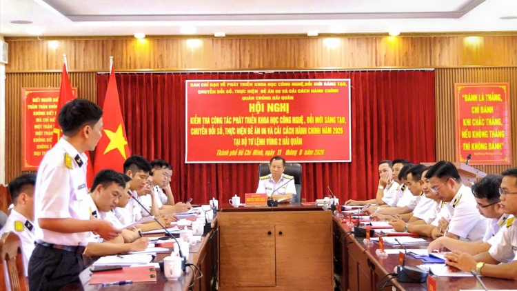 Vùng 2 Hải quân đẩy mạnh chuyển đổi số, ứng dụng công nghệ vào huấn luyện