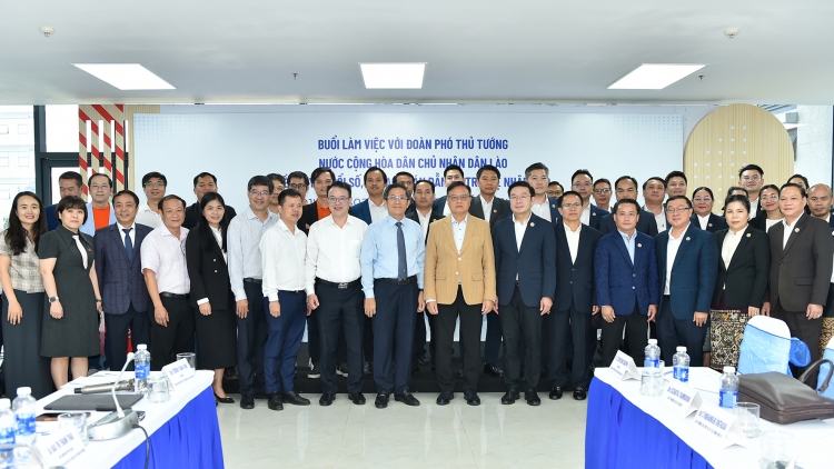 Tăng cường hợp tác Việt Nam - Lào trong chuyển đổi số, bán dẫn và AI