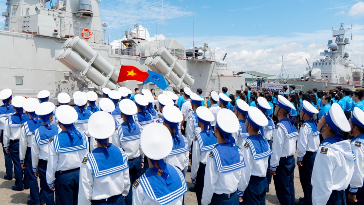 Lữ đoàn 167 lan tỏa tình yêu biển, đảo đến tuổi trẻ địa phương