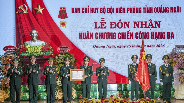 Ban Chỉ huy Bộ đội Biên phòng Quảng Ngãi vinh dự nhận Huân chương Chiến công hạng Ba