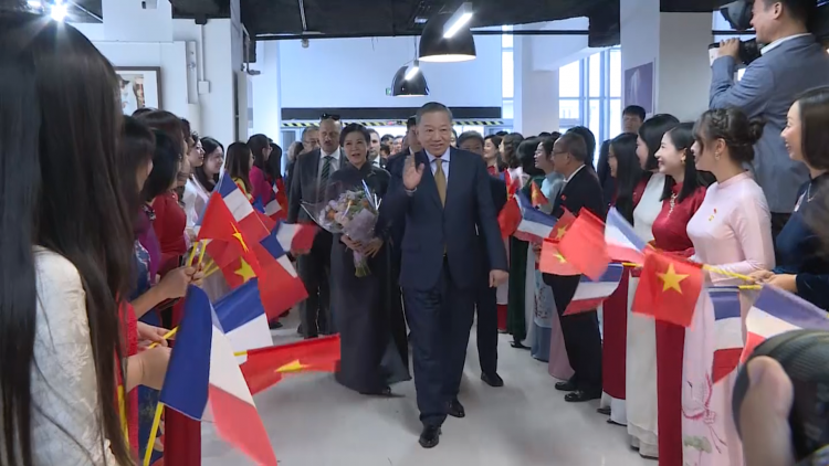 Cộng đồng người Việt Nam tại Pháp tiếp tục vun đắp tình hữu nghị giữa hai nước