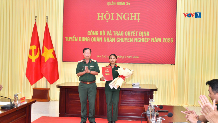 Vợ chiến sĩ quên mình để cứu 2 người ở Gia Lai được tuyển dụng làm quân nhân của Quân đoàn 34