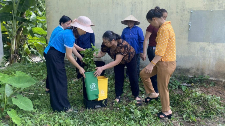 Những phụ nữ vùng cao tiên phong thúc đẩy môi trường xanh
