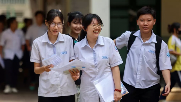 Chưa thí điểm thi tốt nghiệp THPT trên máy tính năm 2027