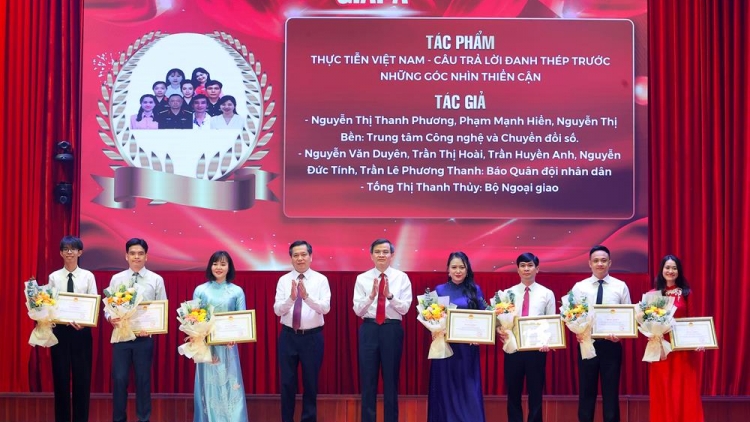 Học viện Chính trị quốc gia HCM trao giải Cuộc thi chính luận về bảo vệ nền tảng tư tưởng của Đảng