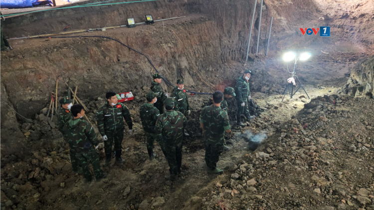 Đào thăm dò, mở rộng tìm kiếm khu A của Công viên Lê Thị Riêng