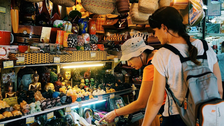 Gắn kết thương mại và du lịch, thúc đẩy mua sắm số, mở rộng đầu ra cho hàng Việt