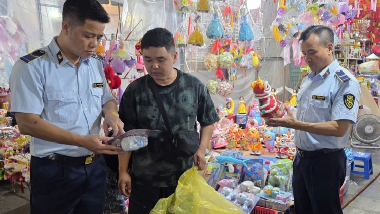 Hà Nội tăng cường phòng chống buôn lậu, hàng giả dịp cuối năm