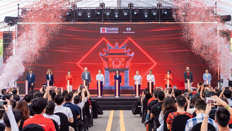 Khai mạc Giải Marathon Quốc tế Hà Nội Techcombank mùa thứ 5