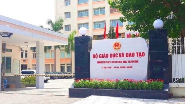 Bộ Giáo dục và Đào tạo đề xuất thi tuyển vào lớp 10 chỉ còn hai môn, Toán và Ngữ văn.   