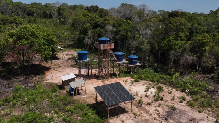 Brazil: Năng lượng mặt trời "hồi sinh" các bản làng nằm sâu trong rừng Amazon
