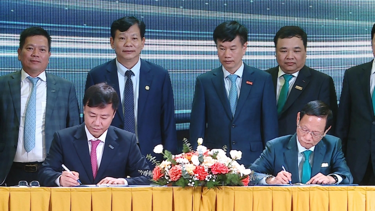 ĐH Kinh tế Quốc dân và ABBANK ký kết thỏa thuận hợp tác, tăng cường kết nối đào tạo với thực tiễn