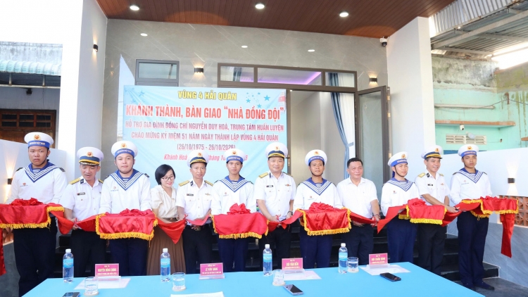 Vùng 4 Hải quân bàn giao 2 nhà đồng đội, hỗ trợ quân nhân an cư