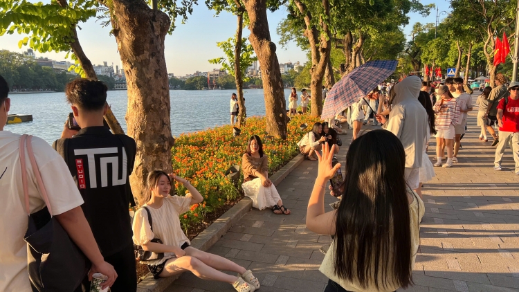 Theo dòng thời sự chiều 10/10/2026