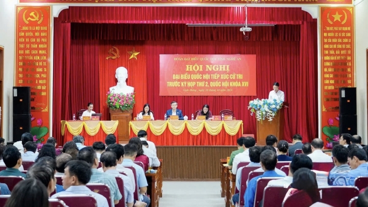 Đ/c Đoàn Minh Huấn tiếp xúc cử tri phường Vinh Hưng, tỉnh Nghệ An