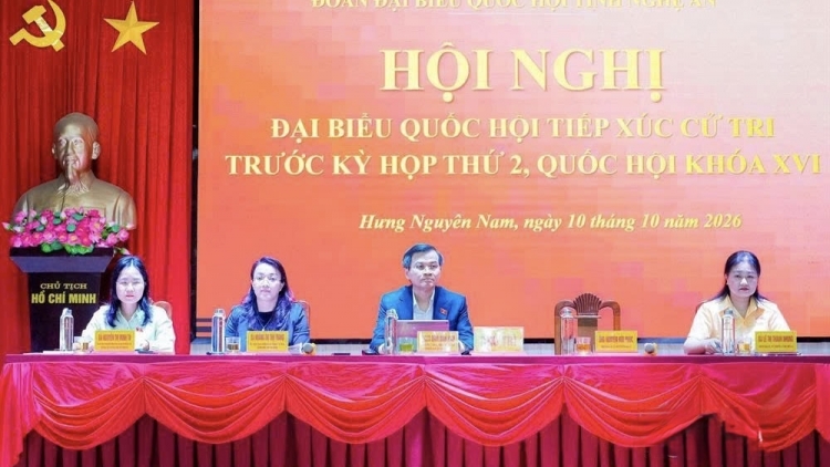 Đồng chí Đoàn Minh Huấn tiếp xúc cử tri xã Hưng Nguyên Nam, tỉnh Nghệ An 